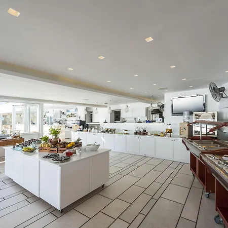 Saint George Chrisi Akti (Paros)