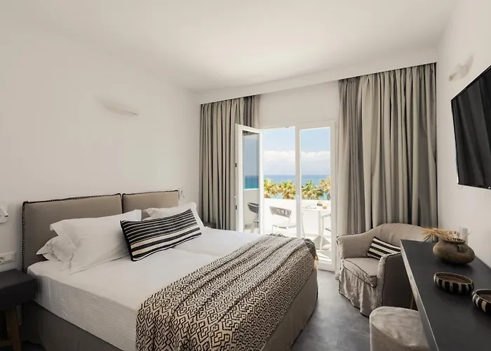 Saint George Hotel 4*